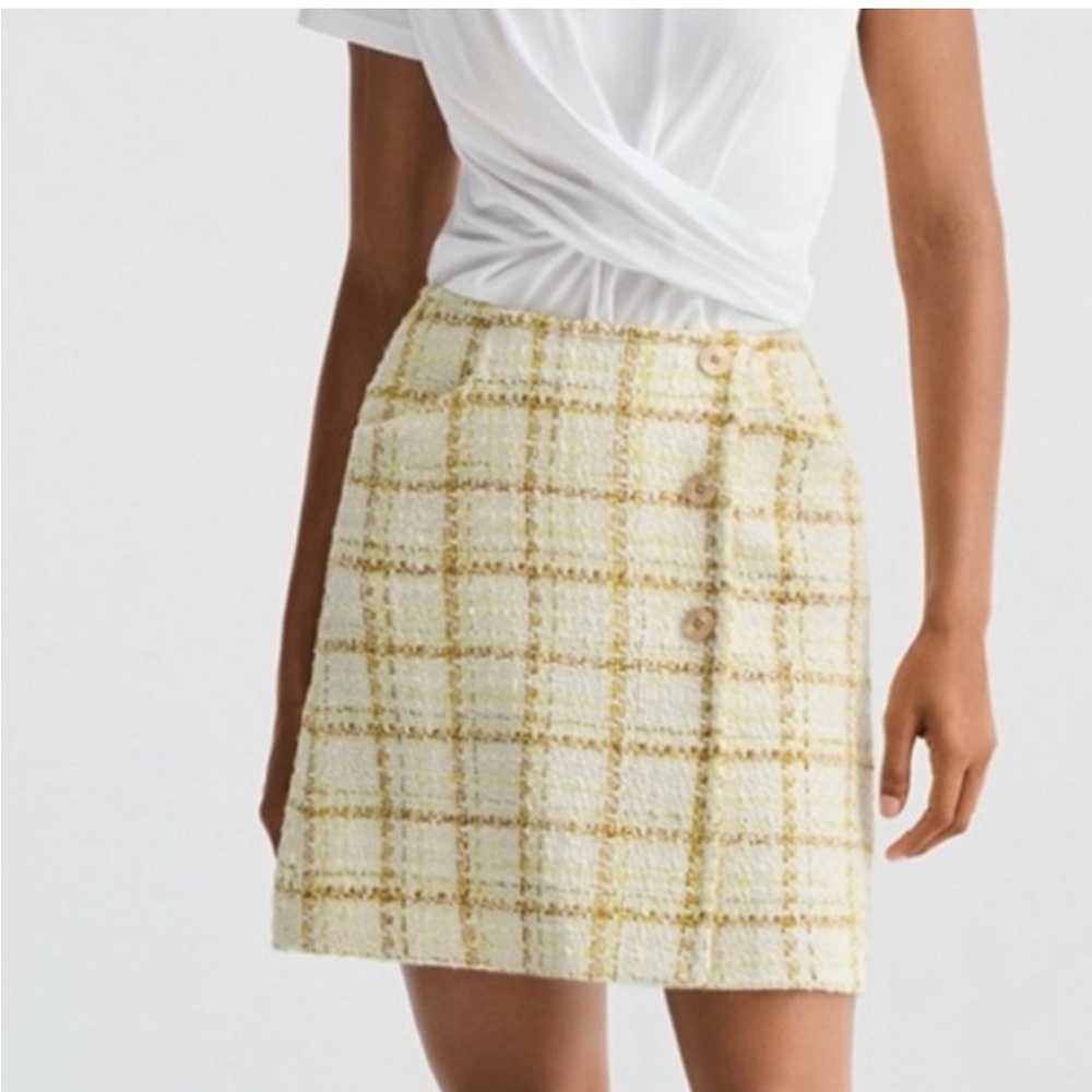 CAbi Yellow and White Skirt - Picture 2 of 3